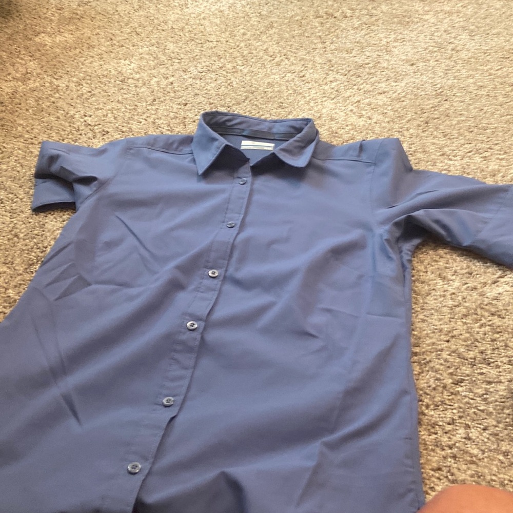 Short sleeve Columbia top. Size xs denim blue.